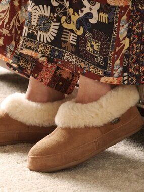 Acorn Women's Oh Ewe Shearling Bootie Slippers Size 7 NEW